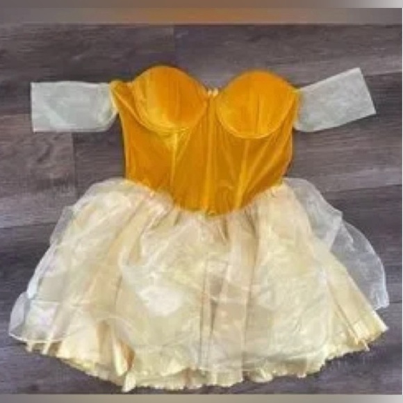 Adult Belle Halloween Costume preloved reposhing excellent condition Dollskill - Picture 3 of 8